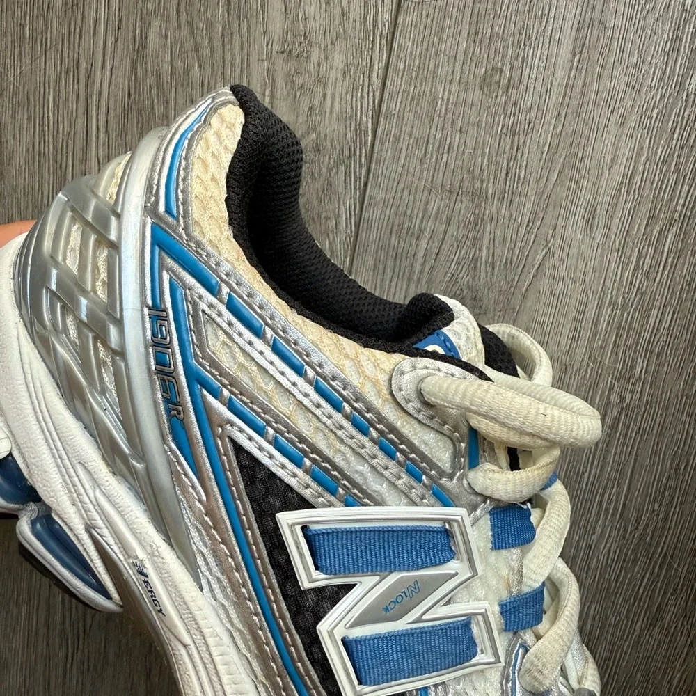 New Balance White and Blue Running Shoes - Picture 5 of 7